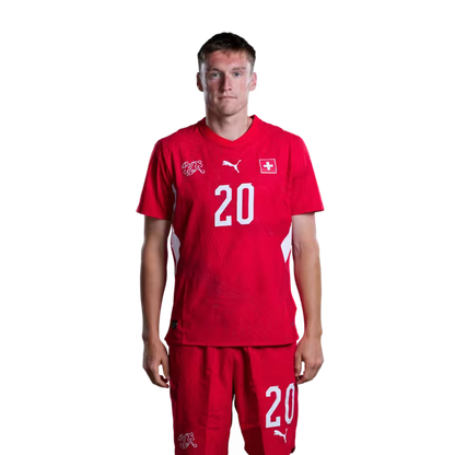 Schweizer Fußballnationalmannschaftstrikot 2026 (Spielerversion/Spielversion) — Mittelfeldspieler: Nr. 20 Michel Aebischer, Nr. 22 Fabian Rieder